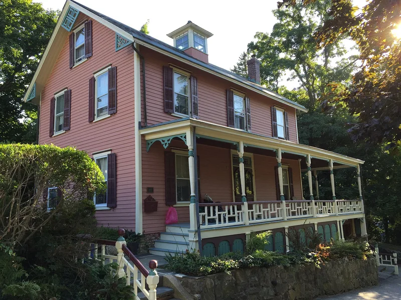 House at 65 Twentieth Avenue, Sea Cliff, New York