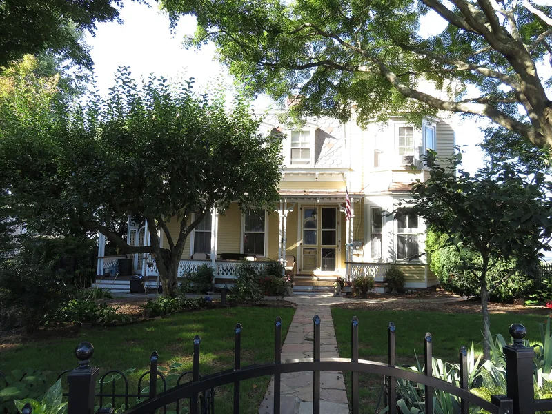 House at 362 Sea Cliff Avenue, Sea Cliff, New York
