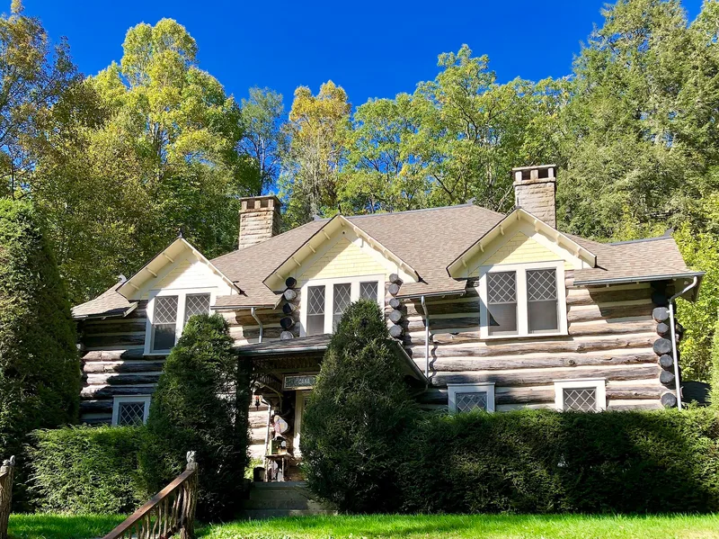 Backus, E. M., Lodge, Lake Toxaway, North Carolina