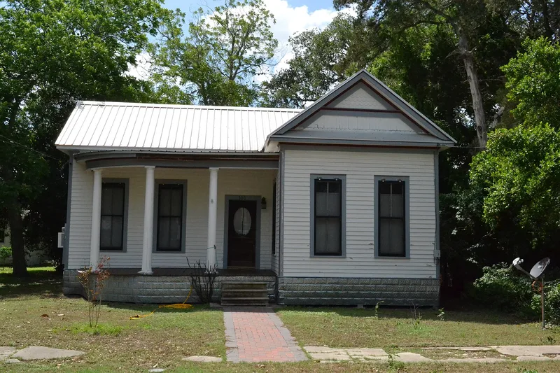 Ott, Charles J. and Alvina, House, Cuero, Texas