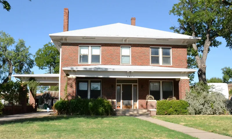 House at 221 North Magdalen, San Angelo, Texas