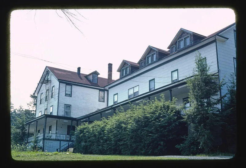 Pakatakan Artists Colony Historic District, Arkville, New York