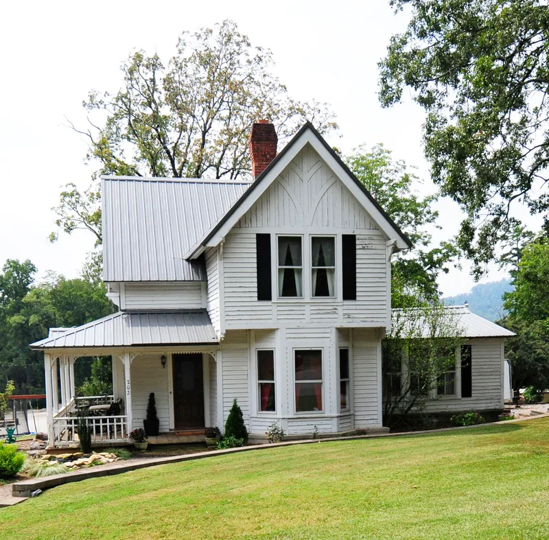 Hughes, J. G., House, Columbus, North Carolina
