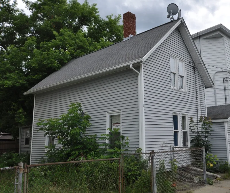 House at 3 Dean Street, Southbridge, Massachusetts