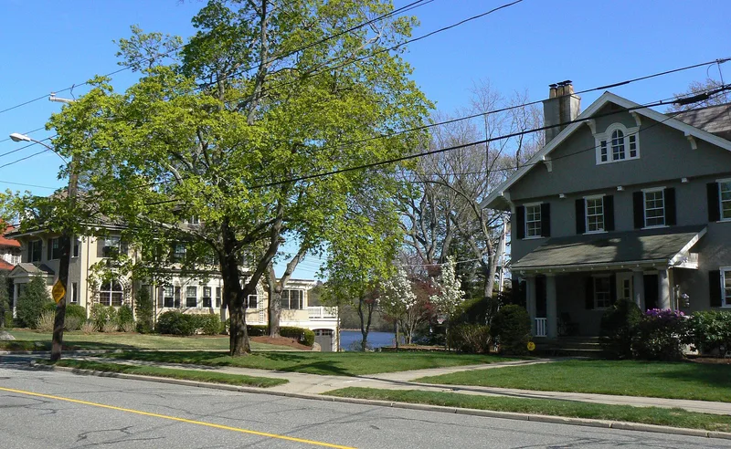 Everett Avenue-Sheffield Road Historic District, Massachusetts