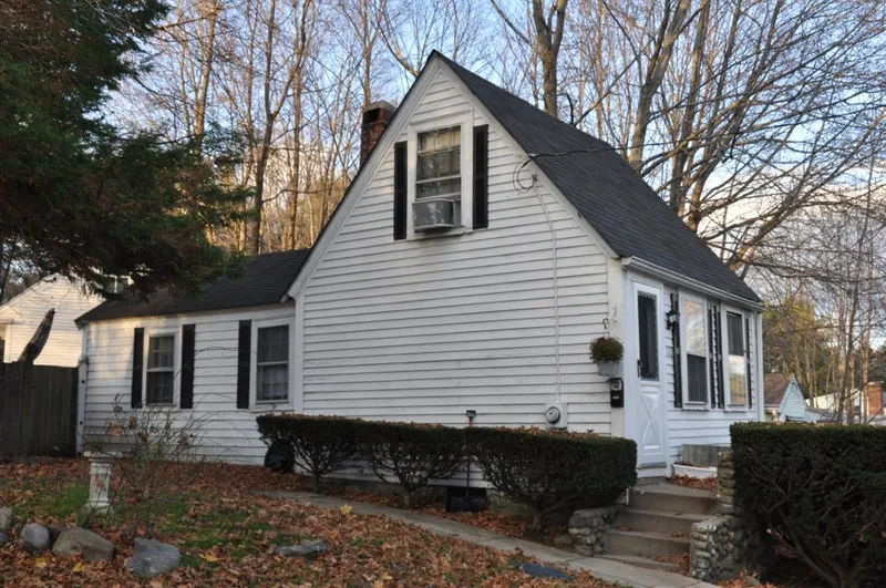 House at 113 Salem Street, Wakefield, Massachusetts