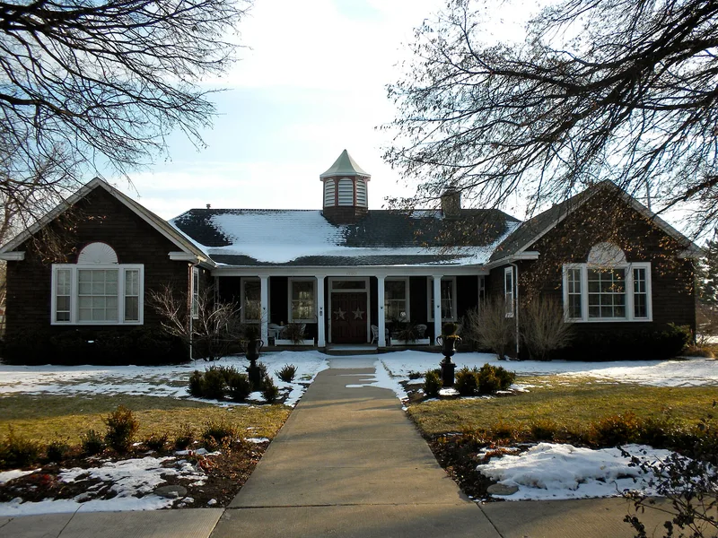 Geneva Country Day School, Geneva, Illinois