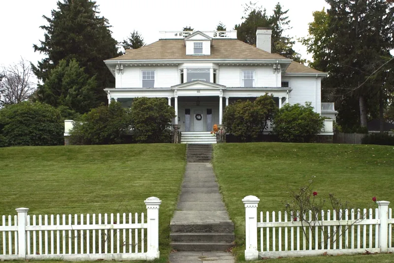 House at 105 President's Lane, Quincy, Massachusetts