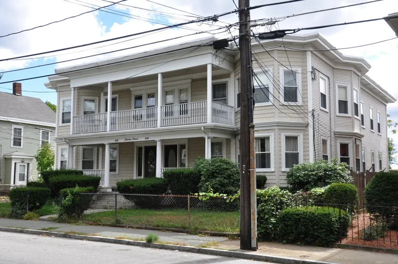 Building at 202-204 Charles Street, Waltham, Massachusetts