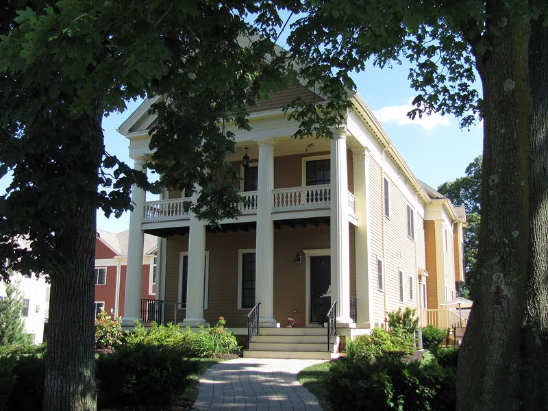 East Main Street Historic District, Massachusetts