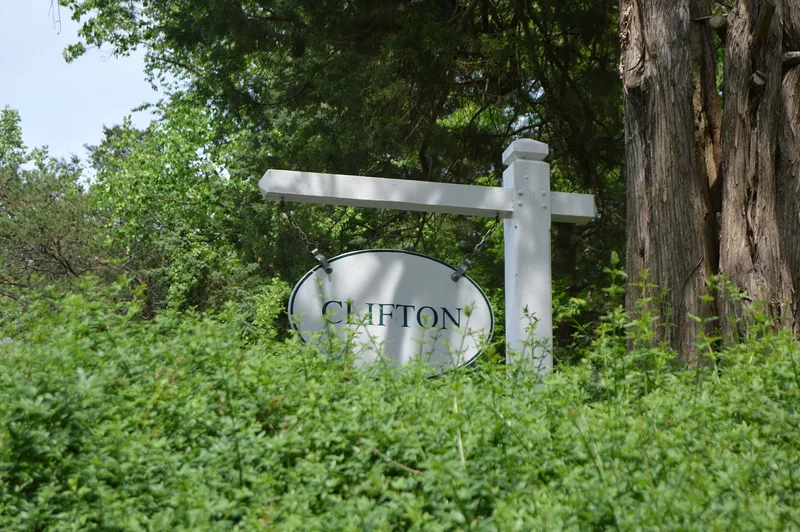Clifton, Shadwell, Virginia