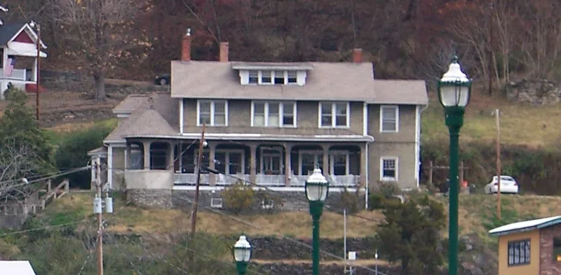 White, James H., House, Marshall, North Carolina