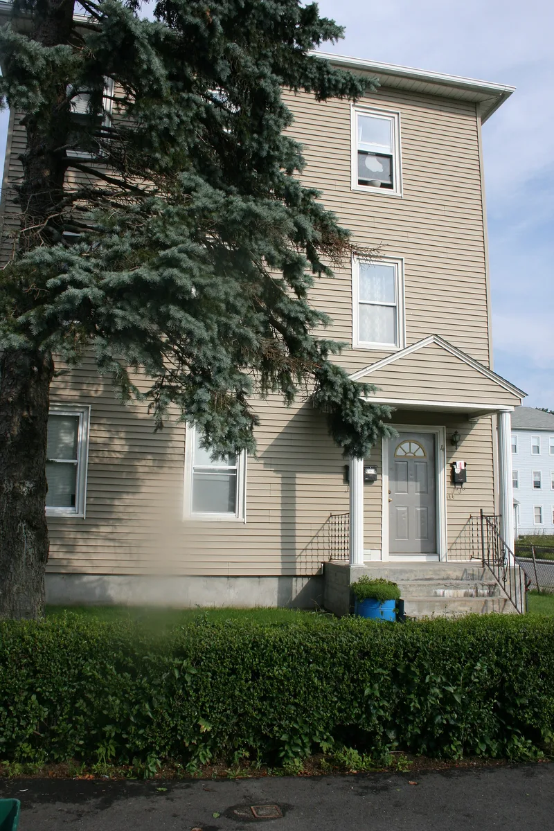 Anderson, Ludwig, Three-Decker, Worcester, Massachusetts