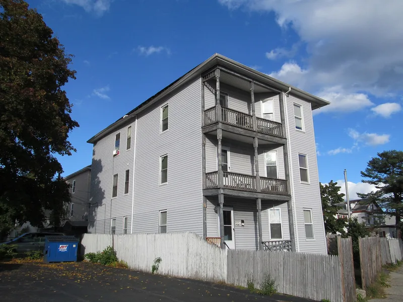Lumb, Thomas, Three-Decker, Worcester, Massachusetts