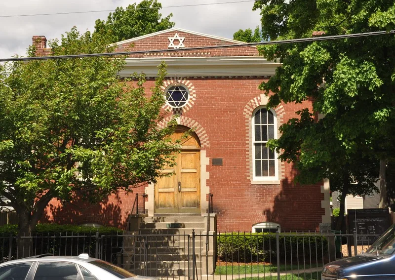 Agudas Achim Anshei Sfard Synagogue, Newton, Massachusetts