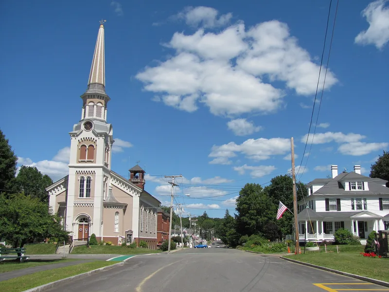 Brookfield Common Historic District, Brookfield, Massachusetts