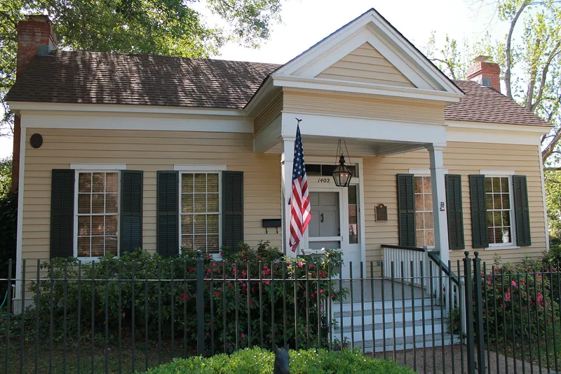 Becker-Hildebrandt House, Brenham, Texas