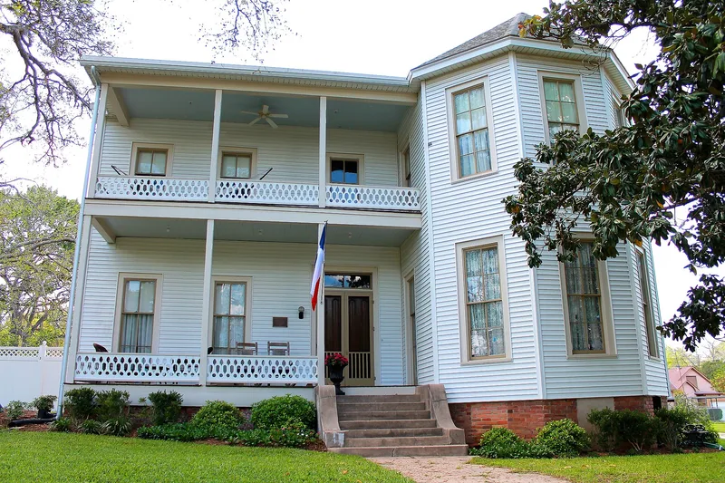 Lenert, Dr. Robert, House, Brenham, Texas