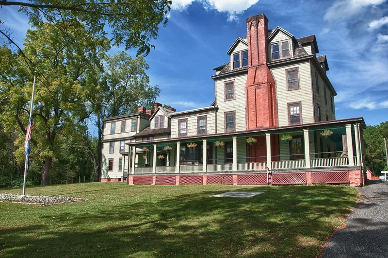 Wyandanch Club Historic District, Smithtown, New York