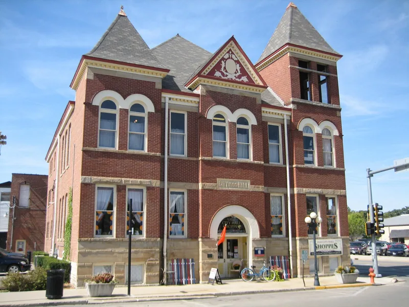 Pontiac City Hall and Fire Station, Pontiac, Illinois