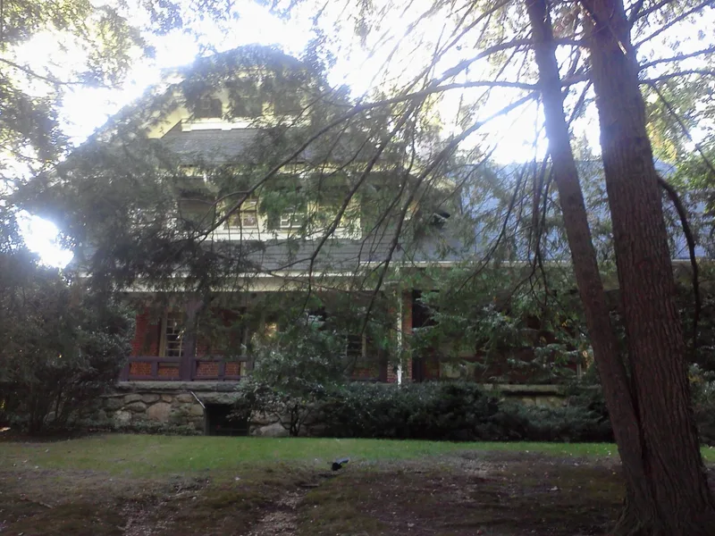 Mackay Estate Dairyman's Cottage, East Hills, New York