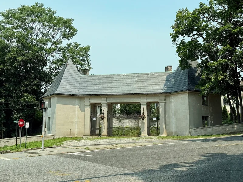 Mackay Estate Gate Lodge, East Hills, New York