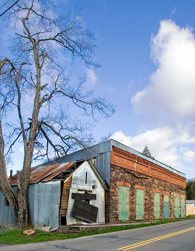 Gamble Building and Miner's Bean Kettle, Big Oak Flat, California