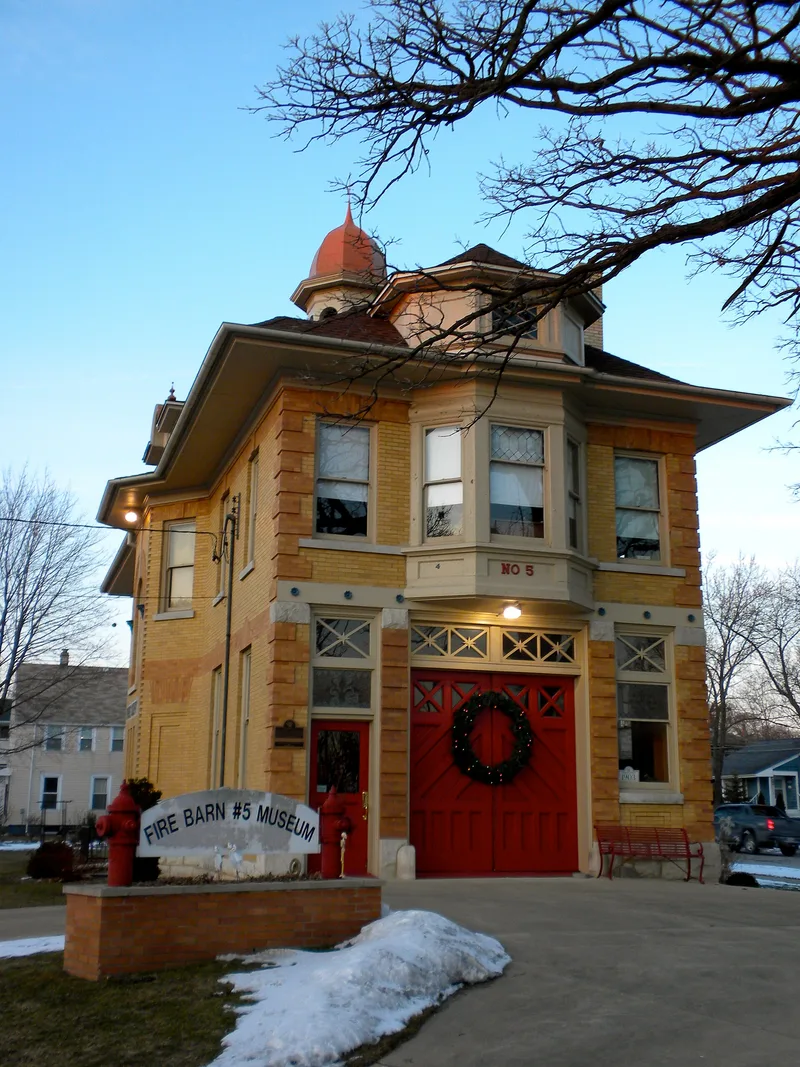 Fire Barn 5, Elgin, Illinois
