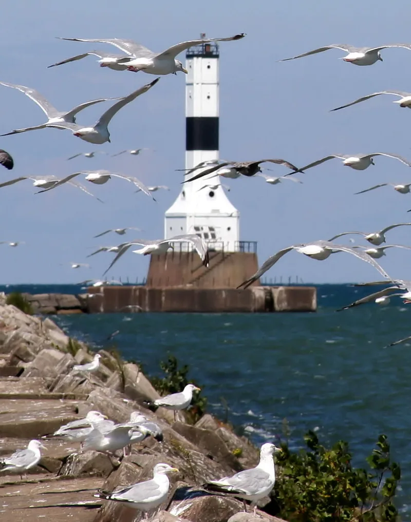 Conneaut Harbor West Breakwater Light, Conneaut, Ohio