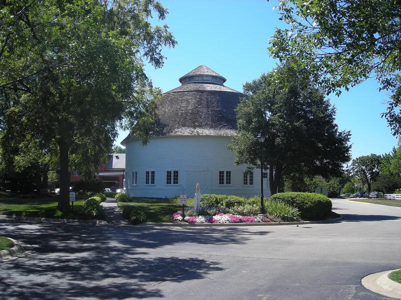 Wheeler-Magnus Round Barn, Arlington Heights, Illinois
