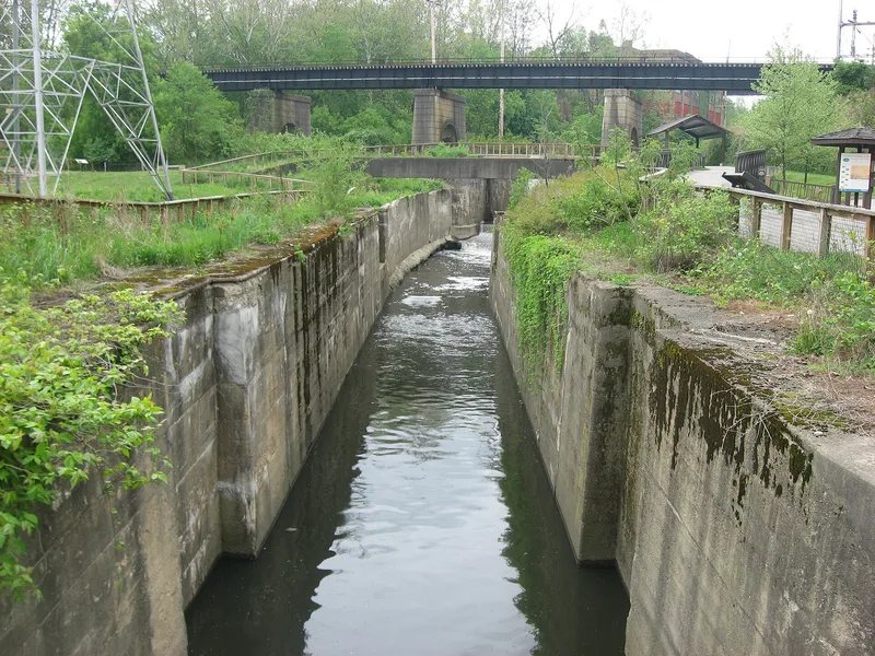 Cascade Locks Historic District, Akron, Ohio