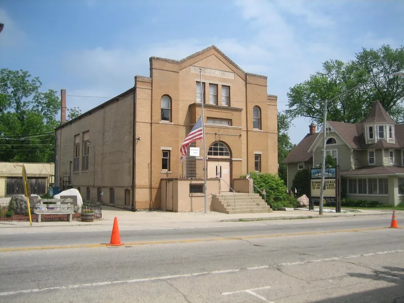 Memorial Hall, Richmond, Illinois