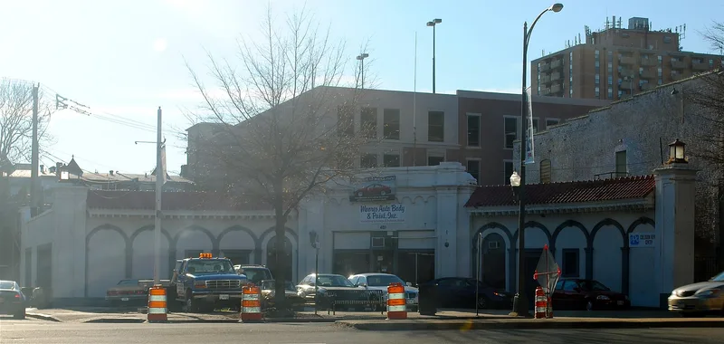 Moore's Auto Body and Paint Shop, Richmond (Independent City), Virginia