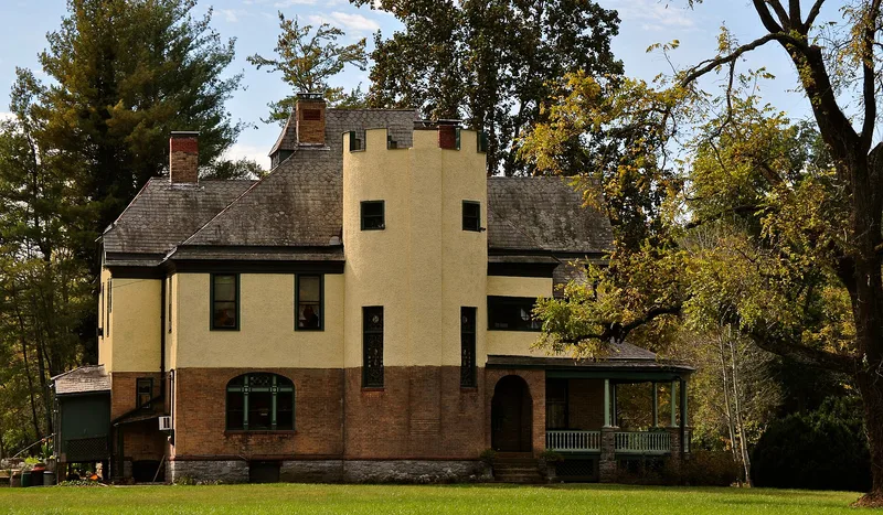 La Riviere, Radford (Independent City), Virginia