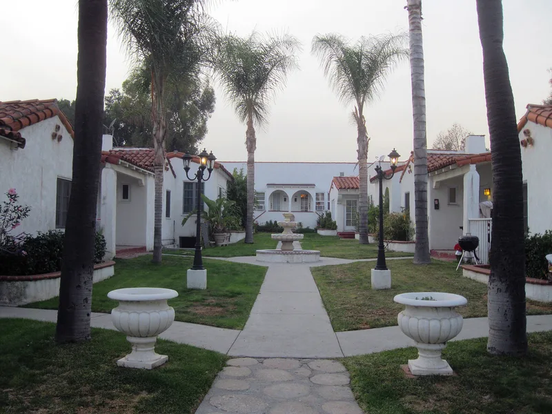 Mary Louise Court, California