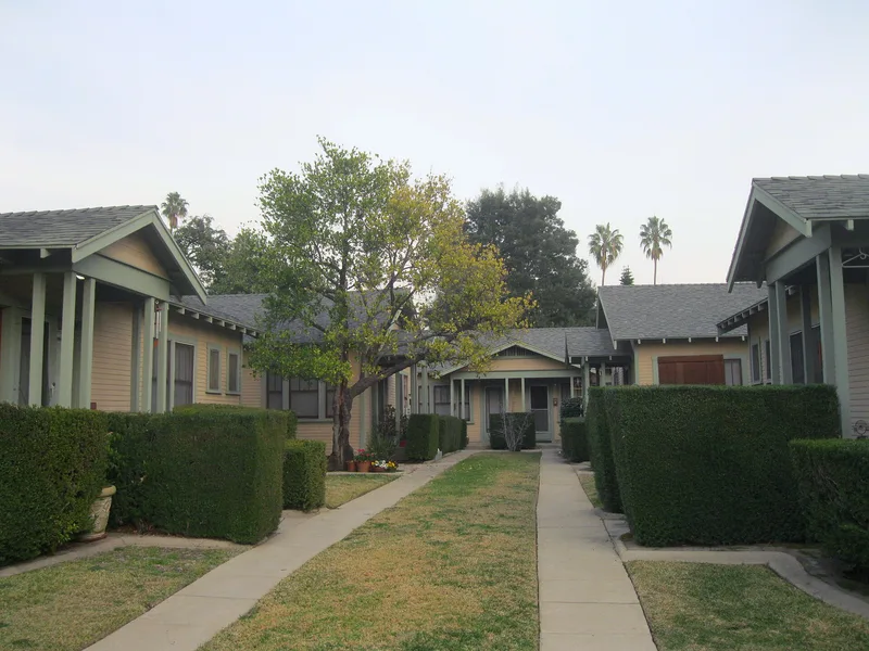 Court at 638-650 North Mar Vista Avenue, California