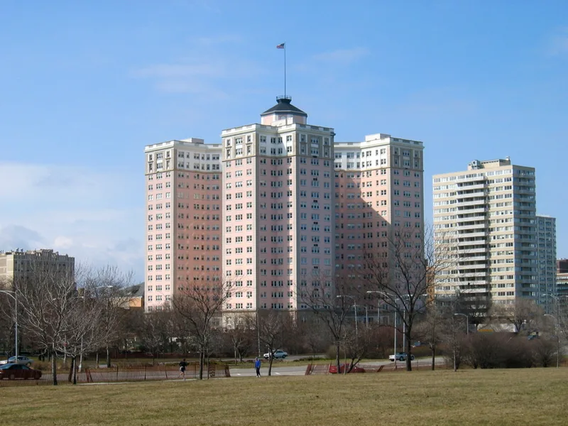 Bryn Mawr Avenue Historic District (Additional Documentation), Chicago, Illinois
