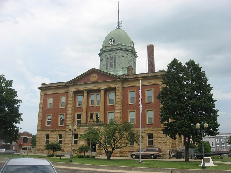 Moultrie County Courthouse, Sullivan, Illinois