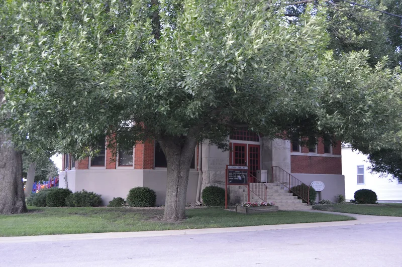 Smith, A. Herr and E. E., Public Library, Loda, Illinois