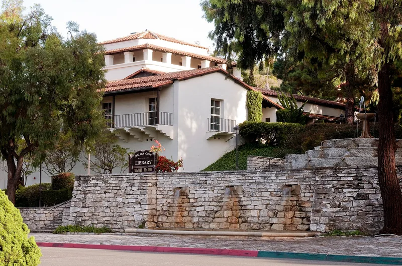 Palos Verdes Public Library and Art Gallery-Farnham Martin's Park (Boundary Increase), California