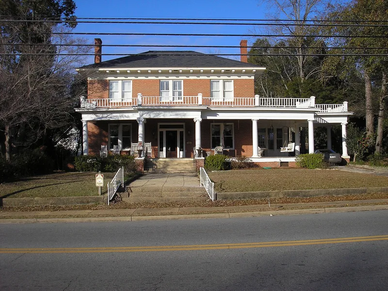 Leonard-Akin House, Vienna, Georgia