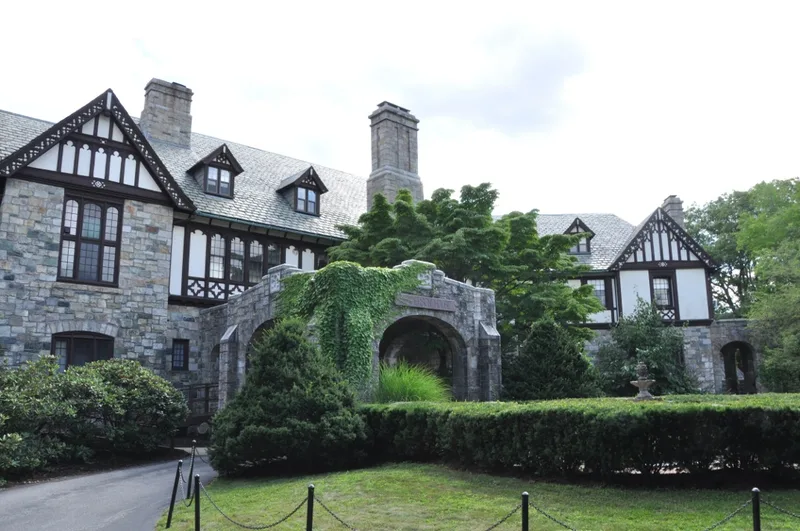 Peirce, Edward, House-Henderson House of Northeastern University, Weston, Massachusetts