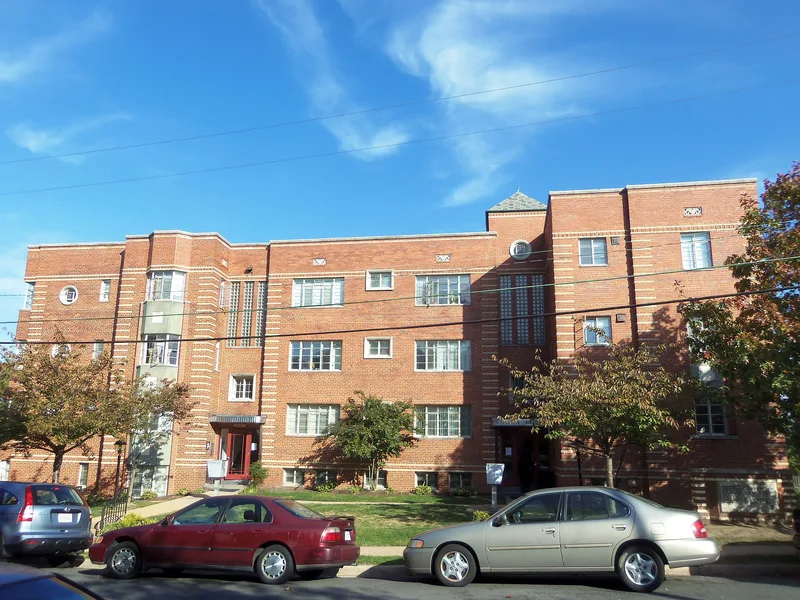 Calvert Manor, Arlington, Virginia