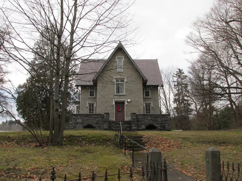 Taconic and West Avenues Historic District, Massachusetts