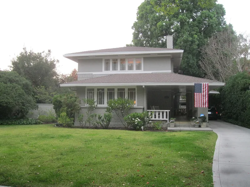 House at 1011 S. Madison Ave., Pasadena, California