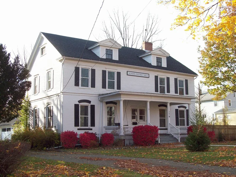 House at No. 176 South Main Street, Mount Morris, New York