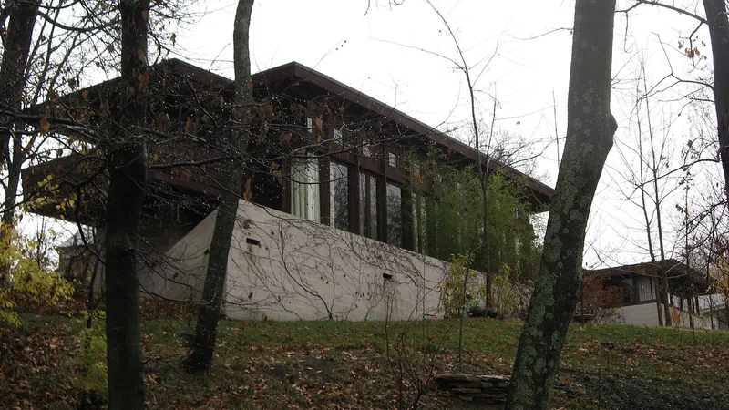 Boulter, Cedric G., and Patricia Neils, House, Cincinnati, Ohio