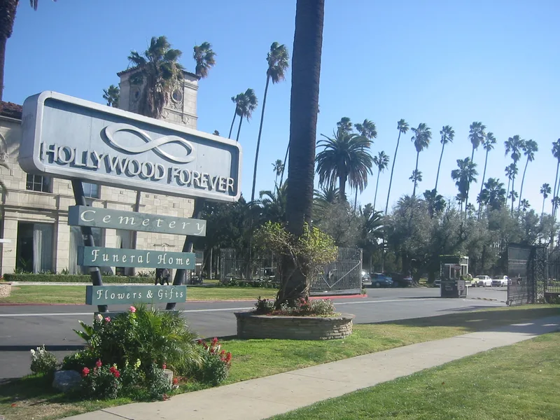 Hollywood Cemetery, California