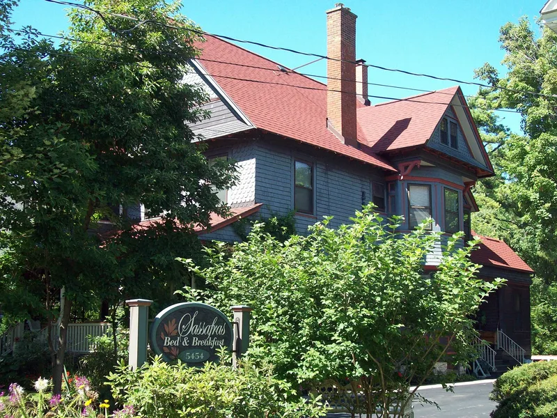 Clark-Lester House, Lancaster, New York