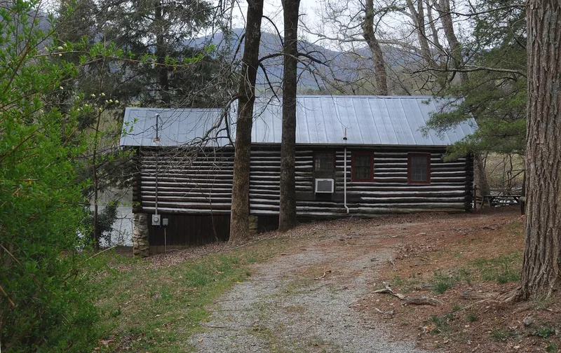 Pine Gables, North Carolina